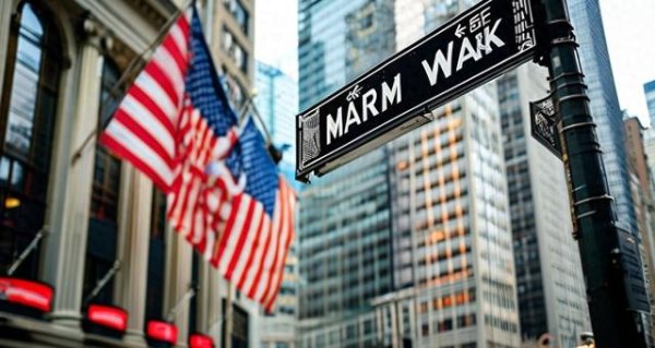 申宝配资 穆迪下调评级后美债市场动荡，20年期标售引关注